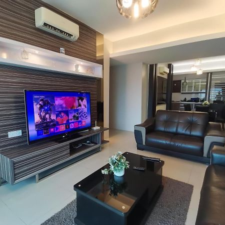 Glamorous At Kinta Riverfront Apartment Ipoh Buitenkant foto