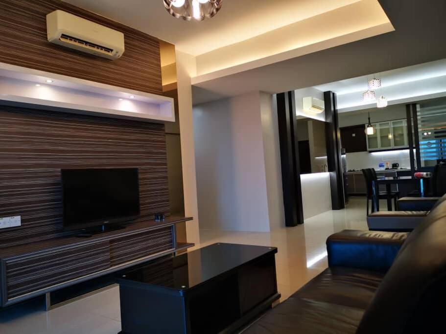 Glamorous At Kinta Riverfront Apartment Ipoh Buitenkant foto